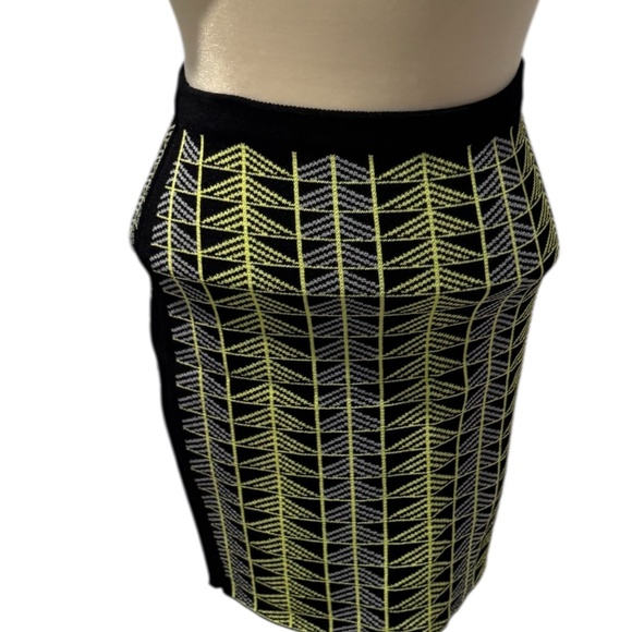 RACHEL ROY black & neon yellow knit mini pencil skirt - size xs - Picture 2 of 5